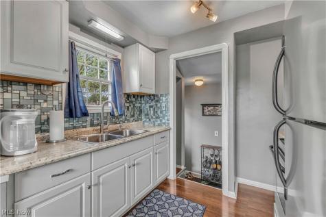 5597 W 54th Street Parma OH 44129