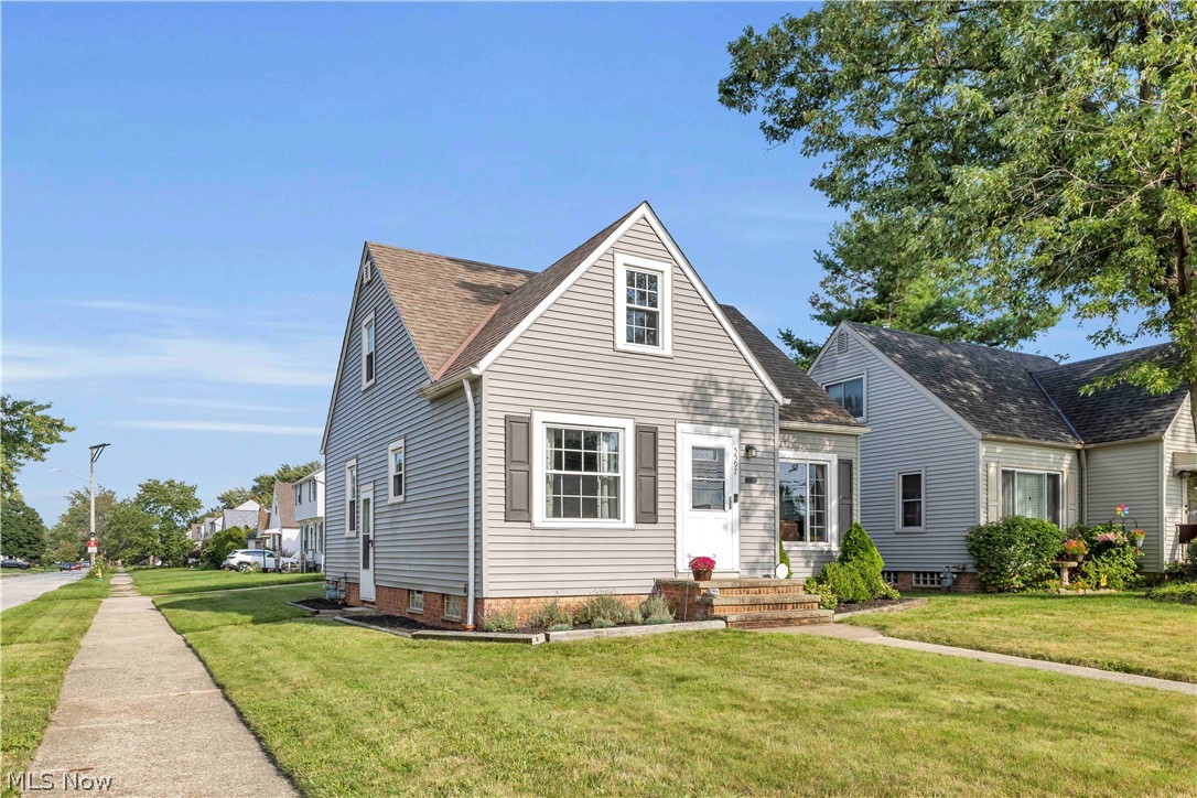 5597 W 54th Street Parma OH 44129