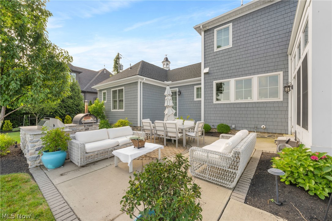 22286 Lake Road Rocky River OH 44116