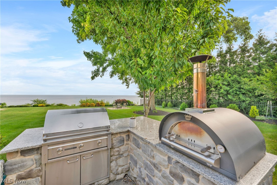 22286 Lake Road Rocky River OH 44116