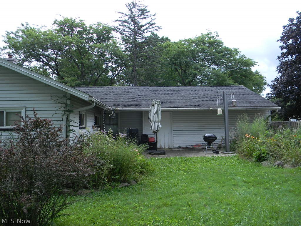 3086 Greenfield Street NW Warren OH 44485