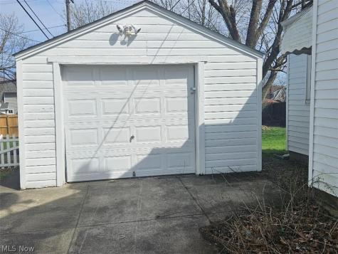 1681 Girard Street Akron OH 44301