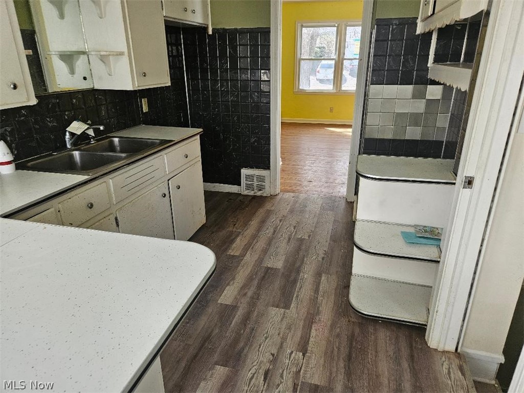 1681 Girard Street Akron OH 44301