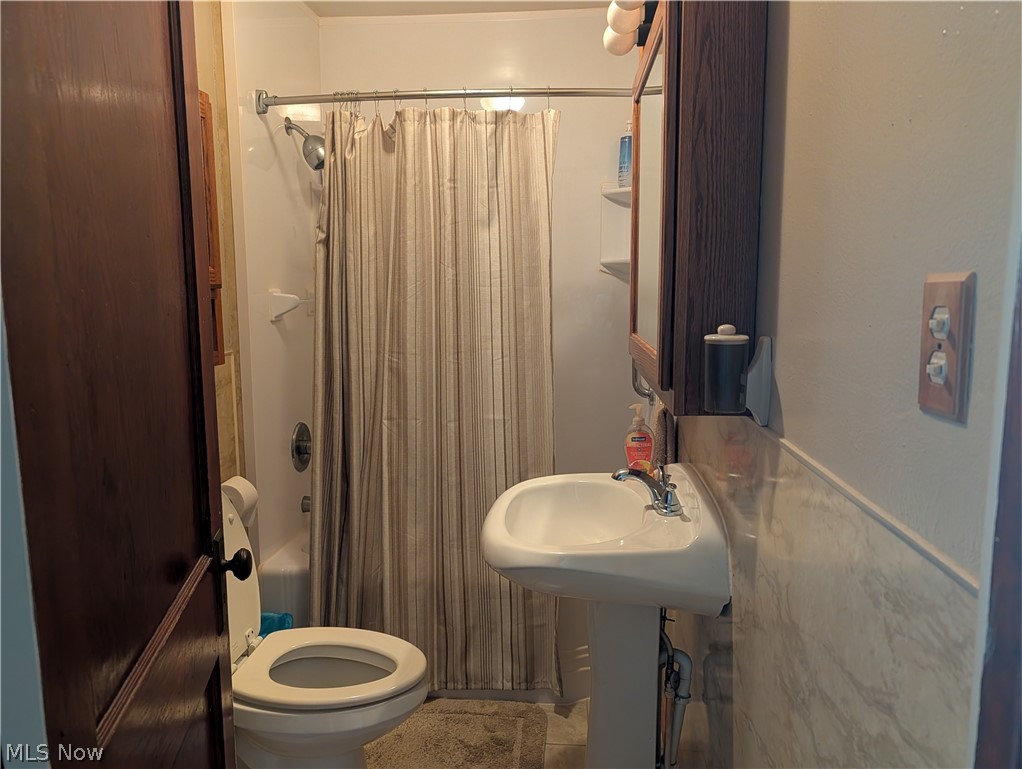 229 Church Street Hopedale OH 43976
