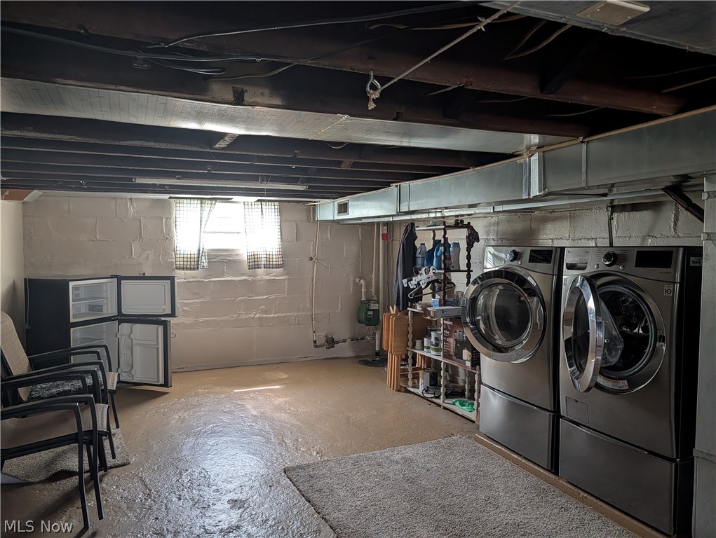 229 Church Street Hopedale OH 43976