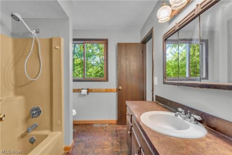 27371 Bagley Road Olmsted Twp OH 44138
