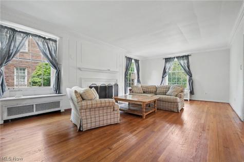 3396 Dorchester Road Shaker Heights OH 44120