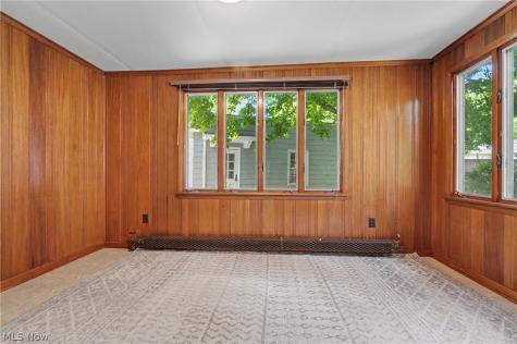 3396 Dorchester Road Shaker Heights OH 44120