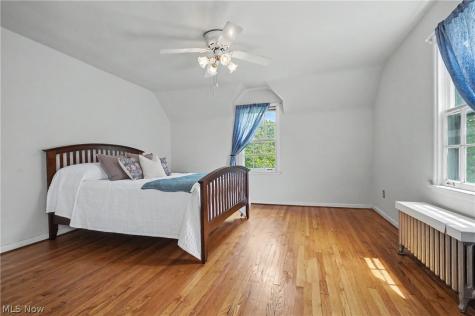 3396 Dorchester Road Shaker Heights OH 44120
