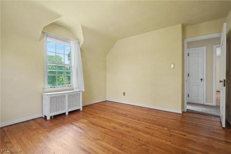 3396 Dorchester Road Shaker Heights OH 44120
