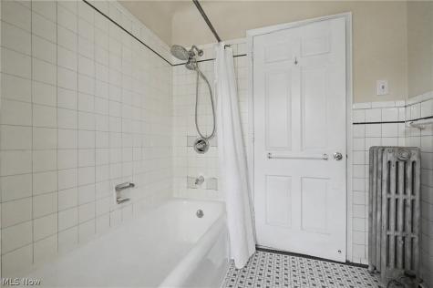 3396 Dorchester Road Shaker Heights OH 44120