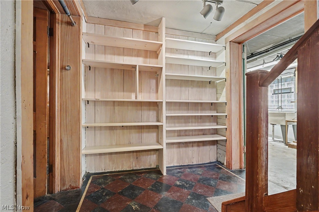 3396 Dorchester Road Shaker Heights OH 44120