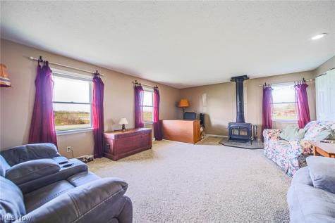 52 S Kansas Road Orrville OH 44667
