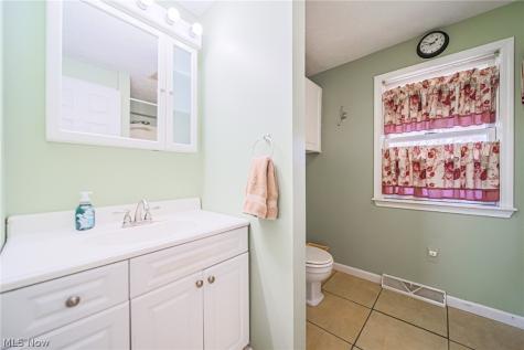 52 S Kansas Road Orrville OH 44667