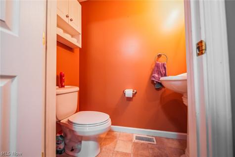 52 S Kansas Road Orrville OH 44667
