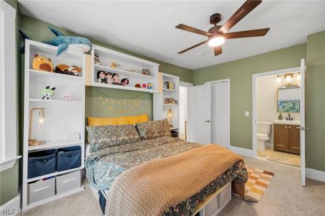 1655 Lauderdale Avenue Lakewood OH 44107
