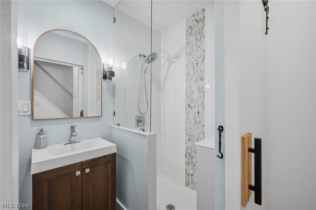 1655 Lauderdale Avenue Lakewood OH 44107