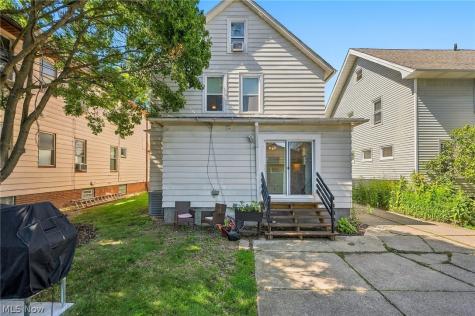 1655 Lauderdale Avenue Lakewood OH 44107