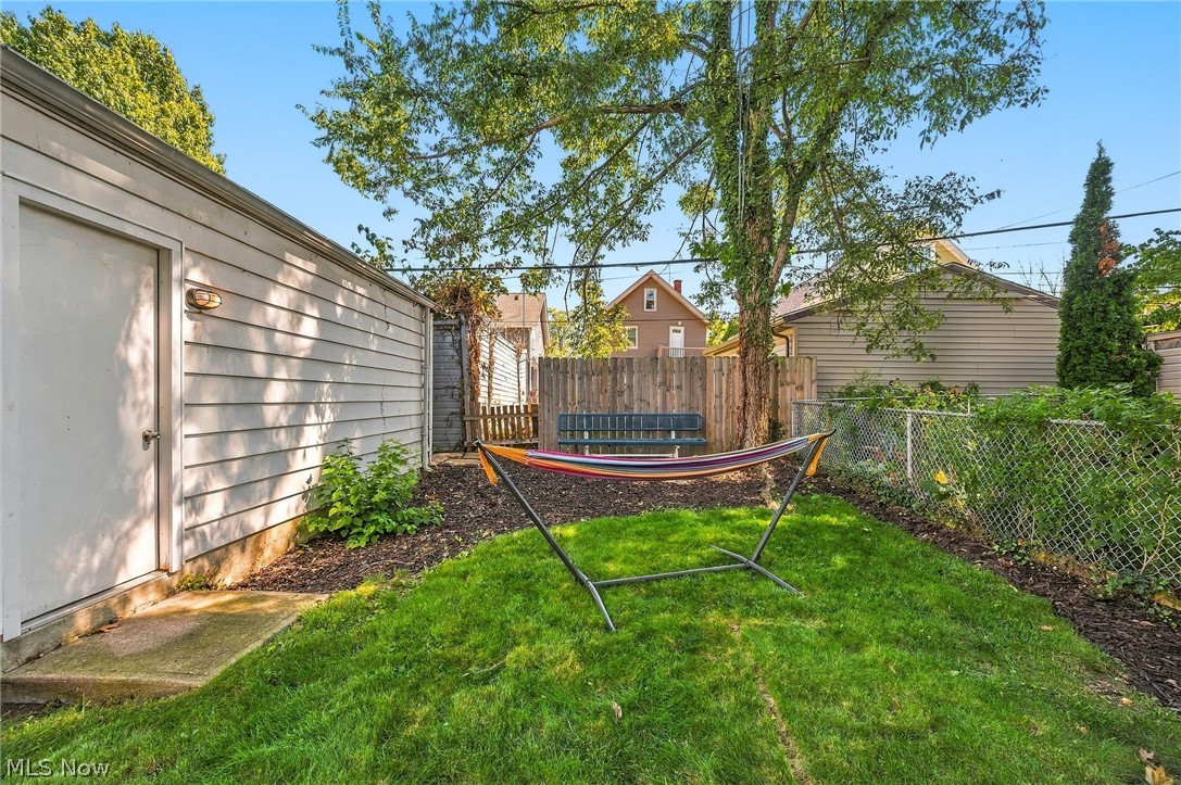 1655 Lauderdale Avenue Lakewood OH 44107