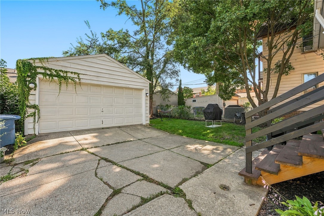 1655 Lauderdale Avenue Lakewood OH 44107