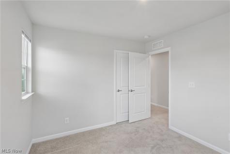 1594 Slick Rock Drive Painesville OH 44077