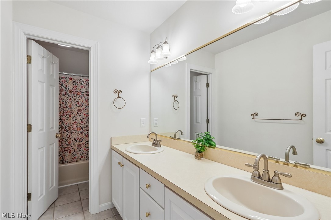 117 Country Club Drive SE Warren OH 44484