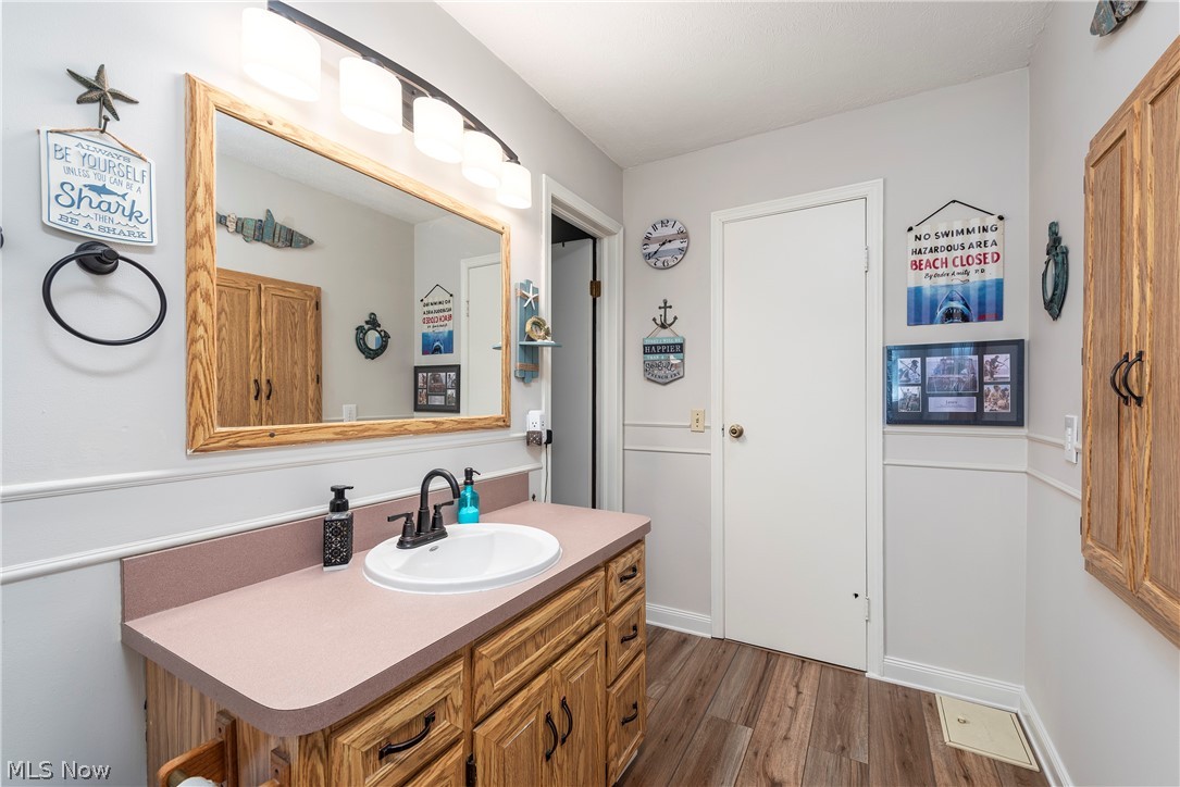 75 Houghton Road Northfield Village OH 44067