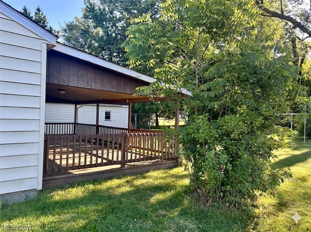 27 Woodland Drive New Middletown OH 44442