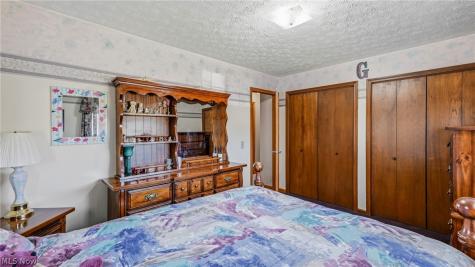 1560 Raywood Road Alliance OH 44601