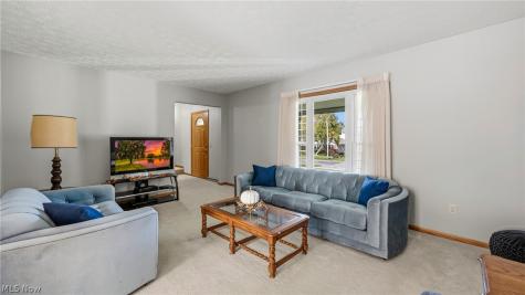 1560 Raywood Road Alliance OH 44601