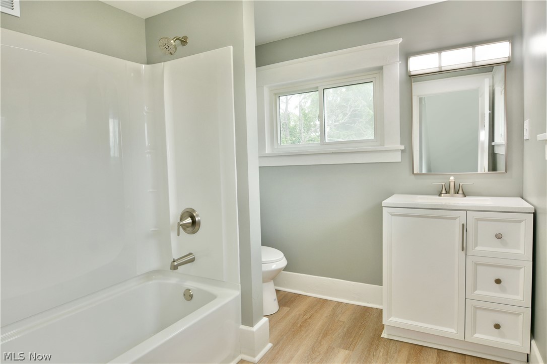 343 E Liberty Street Girard OH 44420