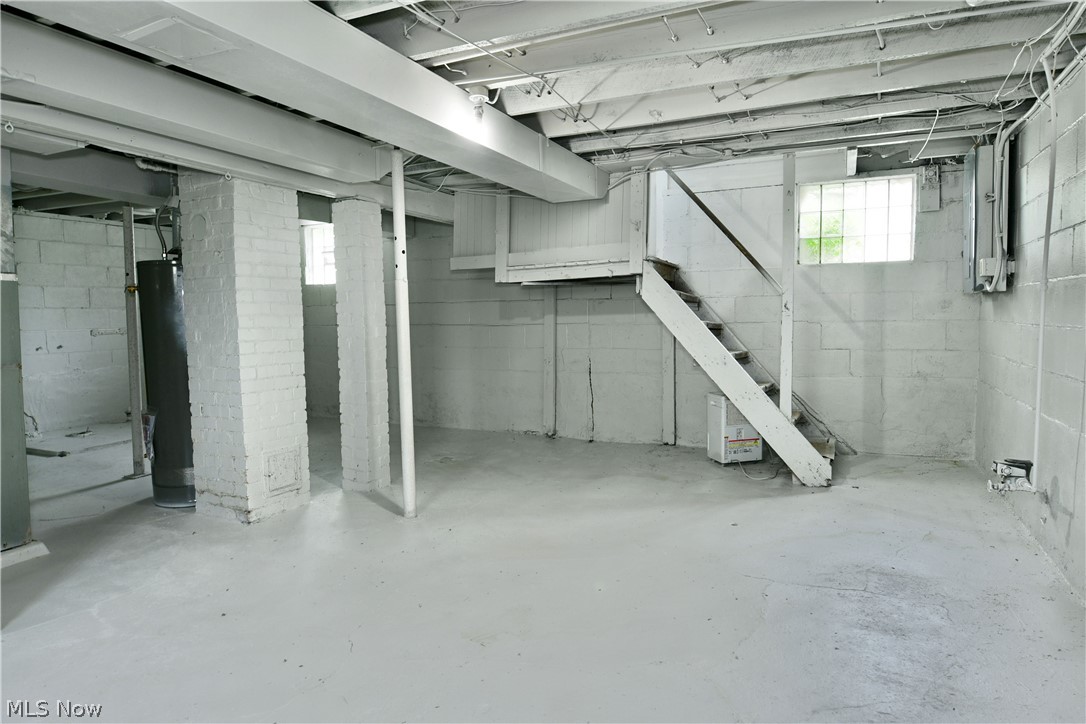 343 E Liberty Street Girard OH 44420