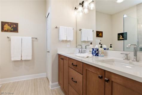 31523 Pier East Avon Lake OH 44012