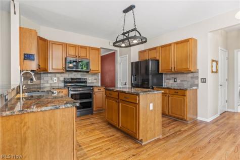 853 Edgar Lane Brunswick OH 44212