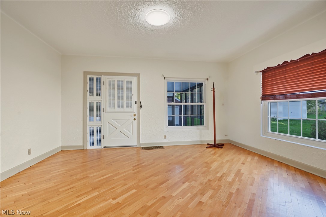 832 Homewood Avenue Salem OH 44460