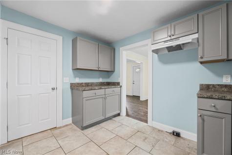 874 Wilmot Street Akron OH 44306
