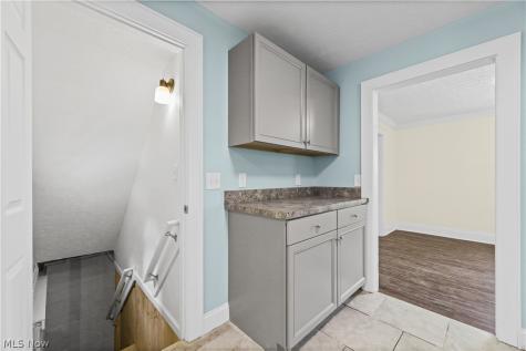 874 Wilmot Street Akron OH 44306