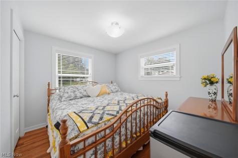 254 Thomas Avenue Munroe Falls OH 44262