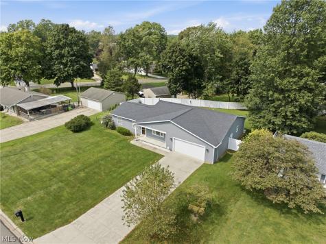 254 Thomas Avenue Munroe Falls OH 44262