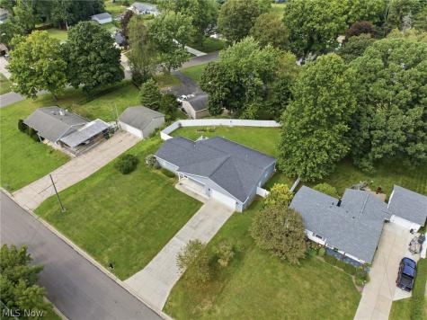 254 Thomas Avenue Munroe Falls OH 44262