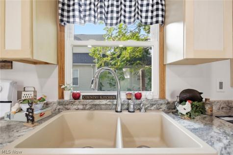 160 W Jackson Street Painesville OH 44077