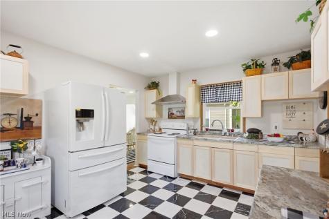 160 W Jackson Street Painesville OH 44077