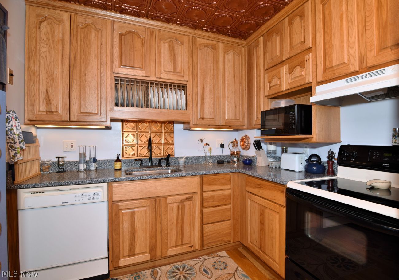1027 Lander Road Mayfield Village OH 44143