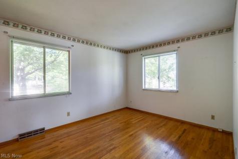 209 Shiawassee Avenue Akron OH 44333
