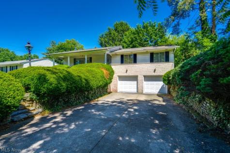 209 Shiawassee Avenue Akron OH 44333