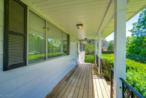 209 Shiawassee Avenue Akron OH 44333