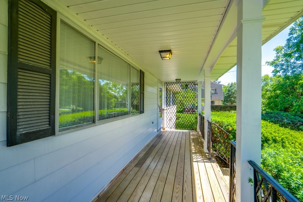 209 Shiawassee Avenue Akron OH 44333