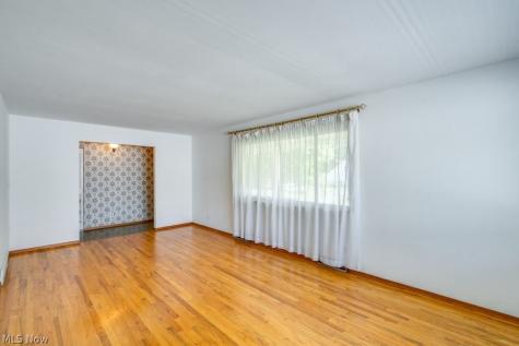 209 Shiawassee Avenue Akron OH 44333