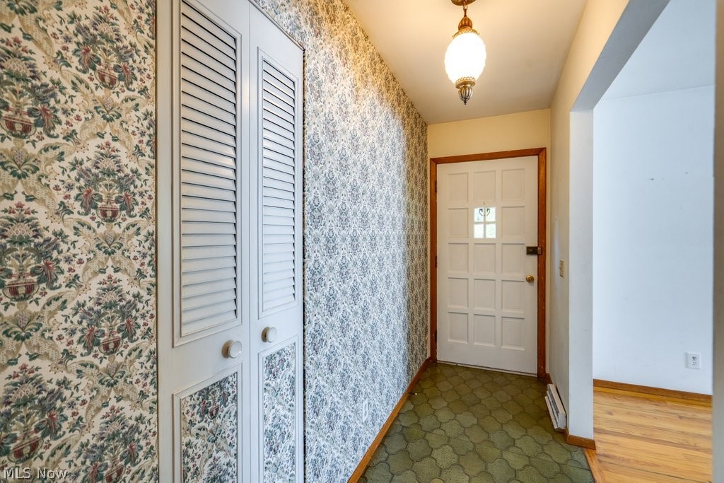 209 Shiawassee Avenue Akron OH 44333