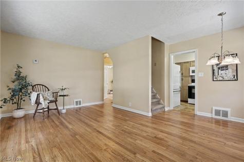 2554 23rd Street Cuyahoga Falls OH 44223